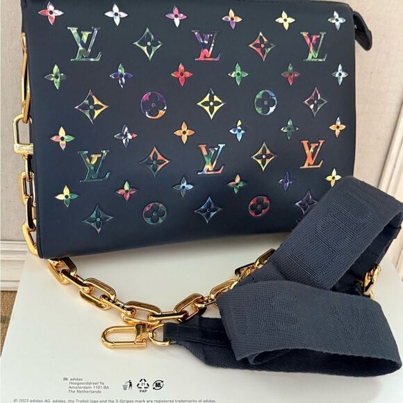 Navy soft leather rainbow embossed crossbody, gold toned, w 2 straps NWOT - Picture 2 of 10